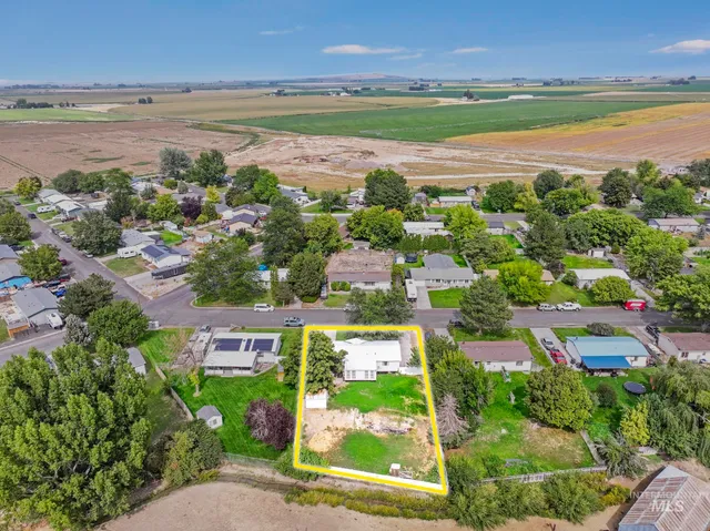$299,400 | 531 Calico Street, Hansen, ID 83334