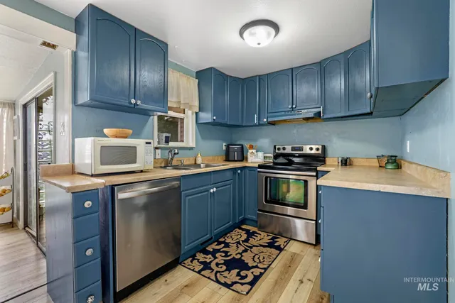 $299,400 | 531 Calico Street, Hansen, ID 83334