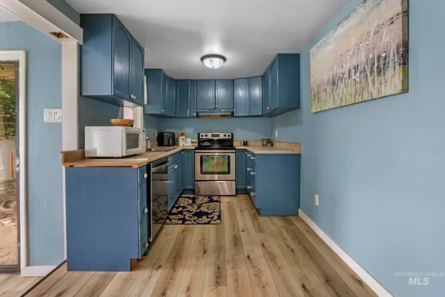 $299,400 | 531 Calico Street, Hansen, ID 83334