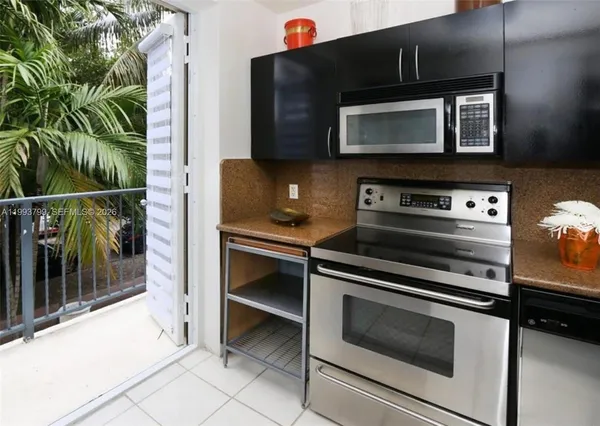 $3,500 | 1018 Meridian Avenue, Unit 6, Miami Beach, FL 33139