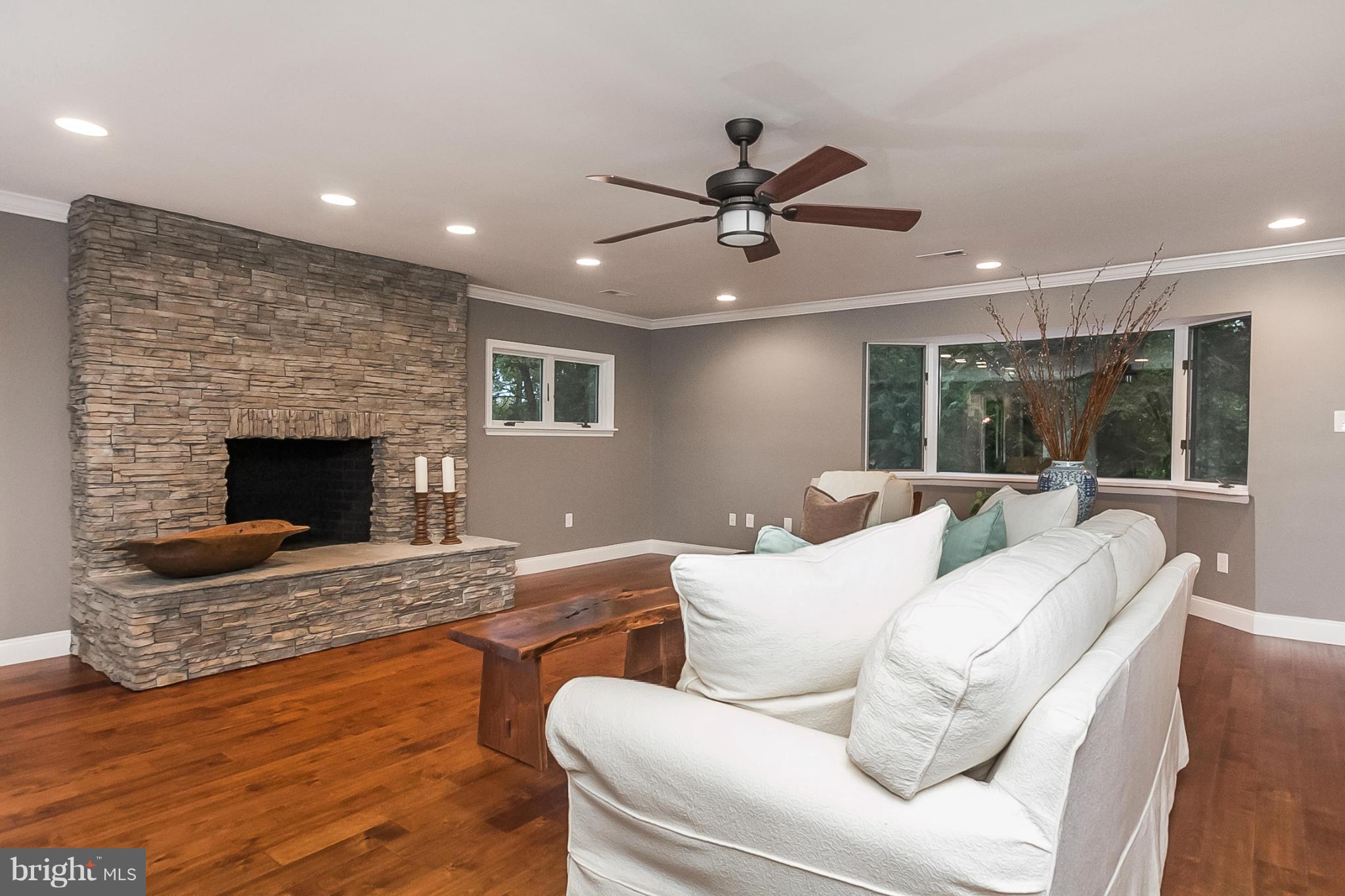12844 Stone Eagle Road Phoenix, MD 21131 - Photo 9 of 30 Family Room