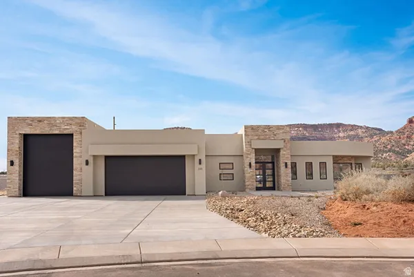 $1,350,000 | 335 South Tala Circle, Kanab, UT 84741
