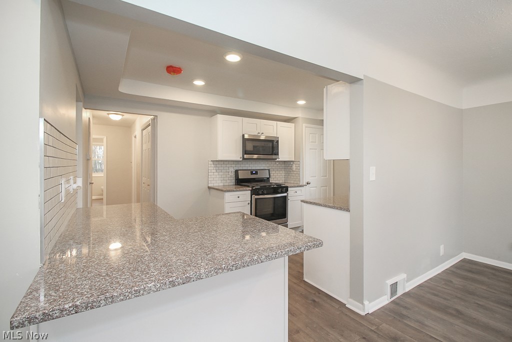 4942 South Sedgewick Road Cleveland, OH 44124 - Photo 5 of 16 Gallery Image 5