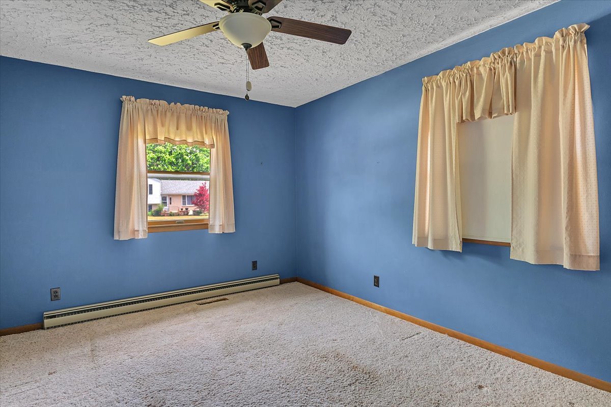 904 Obrien Street Harvard, IL 60033 - Photo 15 of 35