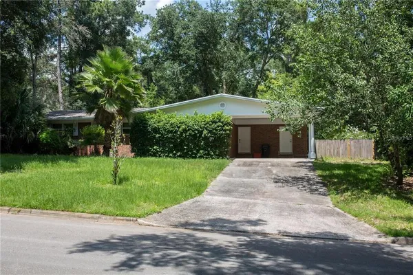 $2,300 | 1009 Northwest 39th Drive, Gainesville, FL 32605