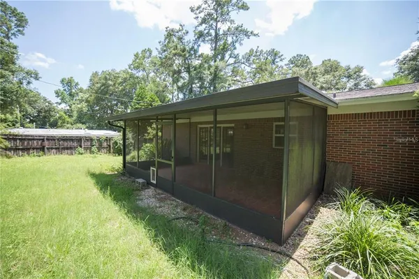 $2,300 | 1009 Northwest 39th Drive, Gainesville, FL 32605