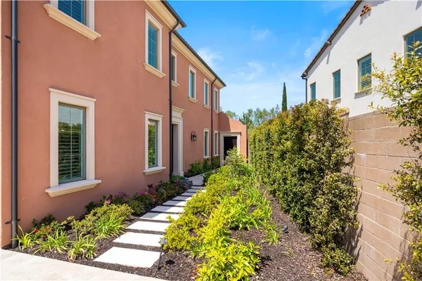 $4,888,000 | 163 Summerland, Irvine, CA 92602