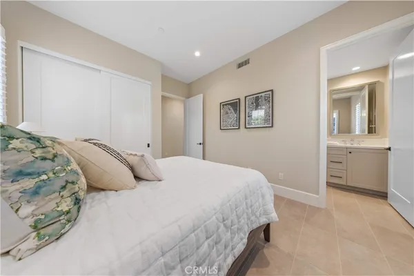 $4,888,000 | 163 Summerland, Irvine, CA 92602
