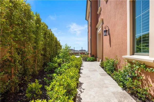 $4,888,000 | 163 Summerland, Irvine, CA 92602