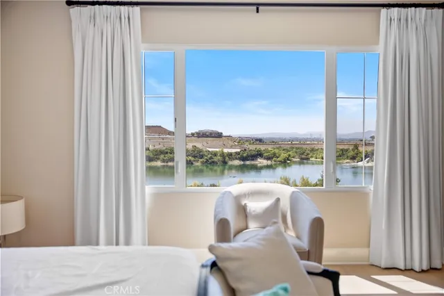 a view of a beautiful flower in a garden