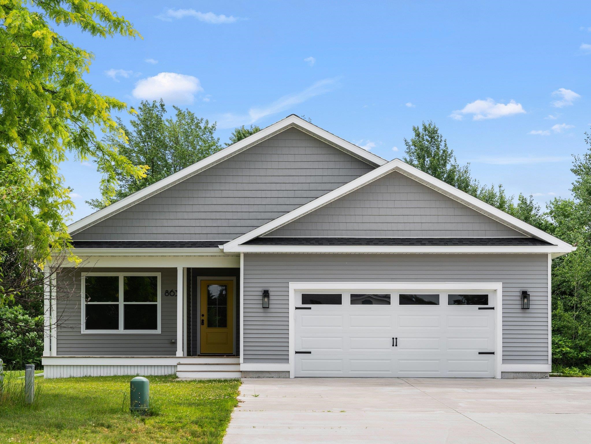863 Holly Road Cadillac, MI 49601 - Photo 3 of 67 1923757-4004018b-cc13-4561-8bf3-22cd5adc32b6.JPG