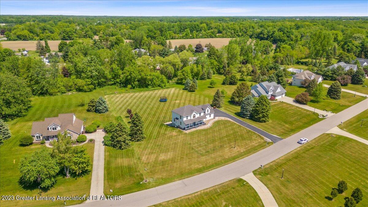 65 Three Oaks Road Okemos, MI 48864 - Photo 57 of 61 04-Media Jett-2
