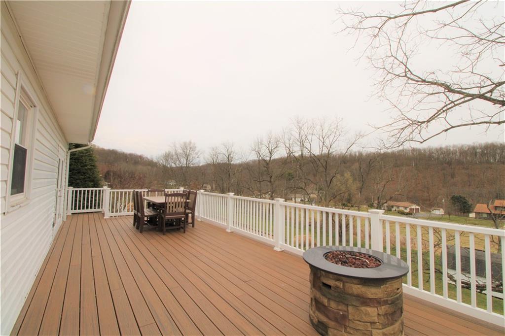 212 Locust Street Rural Valley, PA 16249 - Photo 4 of 21