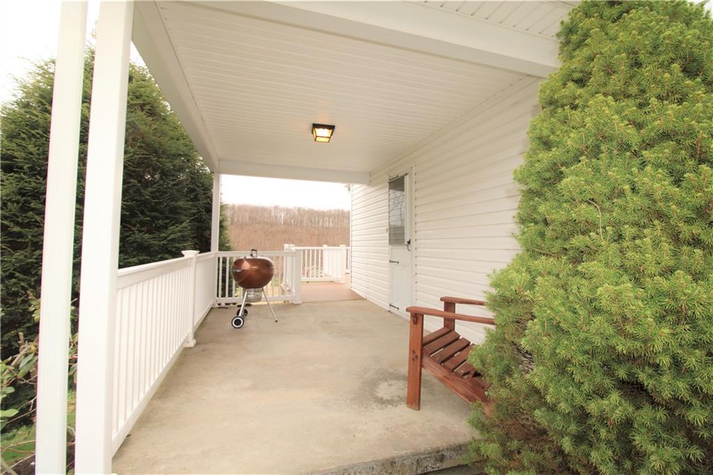 212 Locust Street Rural Valley, PA 16249 - Photo 5 of 21