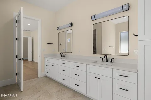 $1,645,000 | 4307 East Avalon Drive, Phoenix, AZ 85018