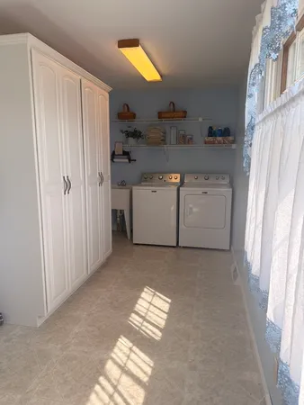 $185,000 | 106 5th Street, McNabb, IL 61335