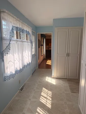 $185,000 | 106 5th Street, McNabb, IL 61335