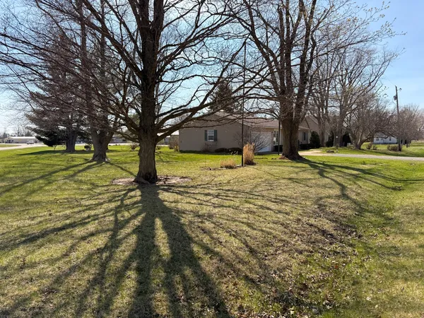 $185,000 | 106 5th Street, McNabb, IL 61335