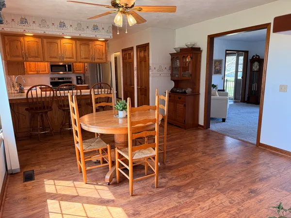 $185,000 | 106 5th Street, McNabb, IL 61335