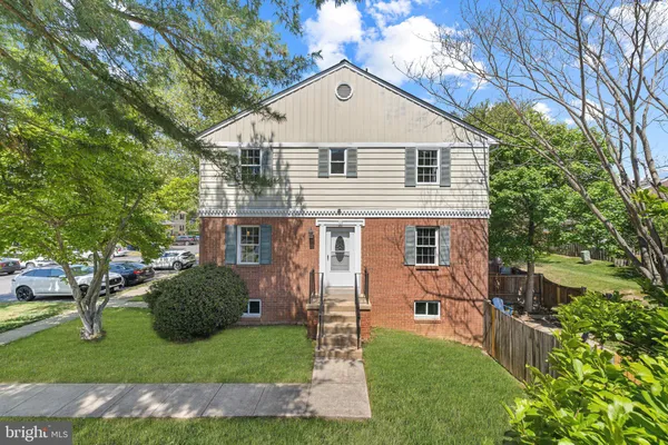 $620,000 | 6014 Ticonderoga Court, Burke, VA 22015