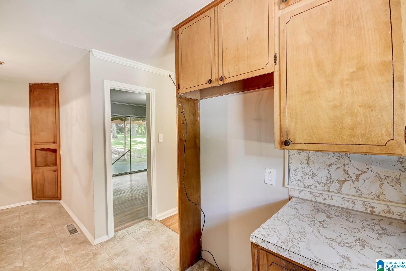 309 Sun Valley Road Birmingham, AL 35215 - Photo 16 of 31