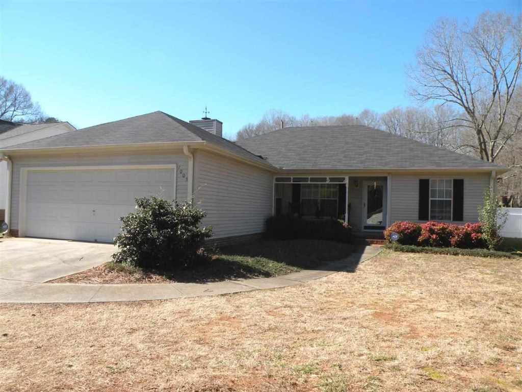 1005 Willow Run Anderson, SC 29621 - Photo 1 of 18