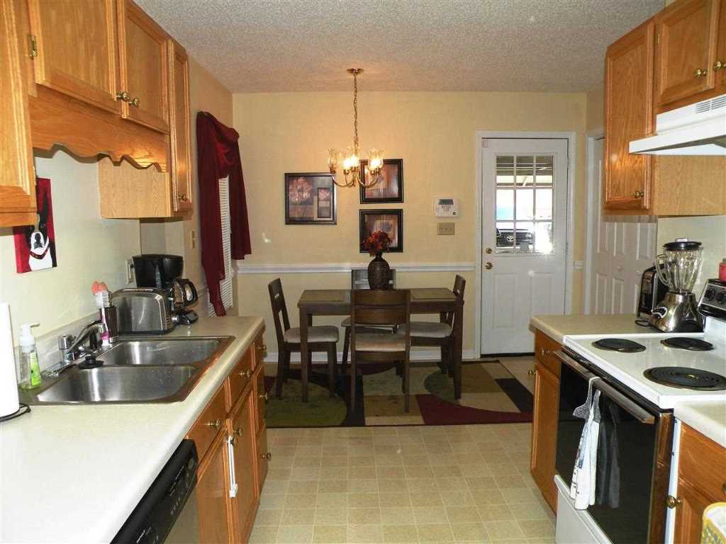 1005 Willow Run Anderson, SC 29621 - Photo 3 of 18