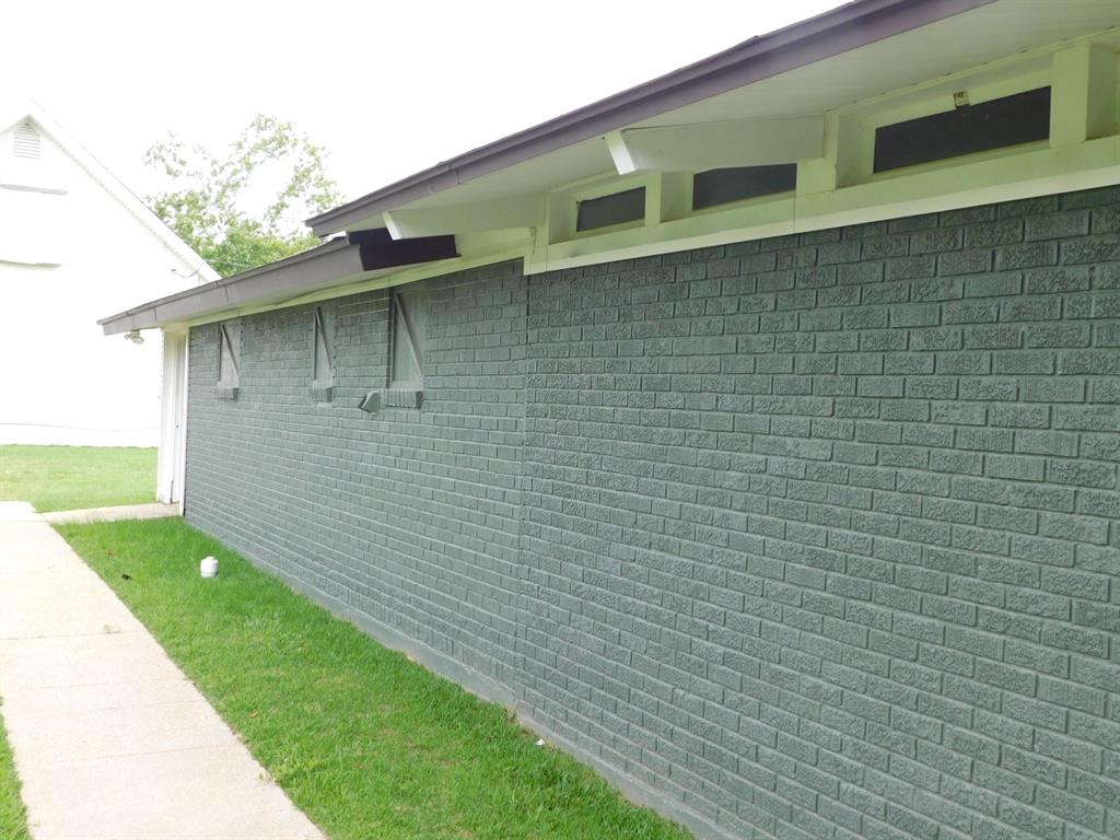 300 South Main Street Springhill, LA 71075 - Photo 10 of 35