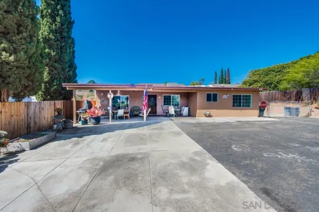 $747,000 | 820 Frances Drive, Vista, CA 92084