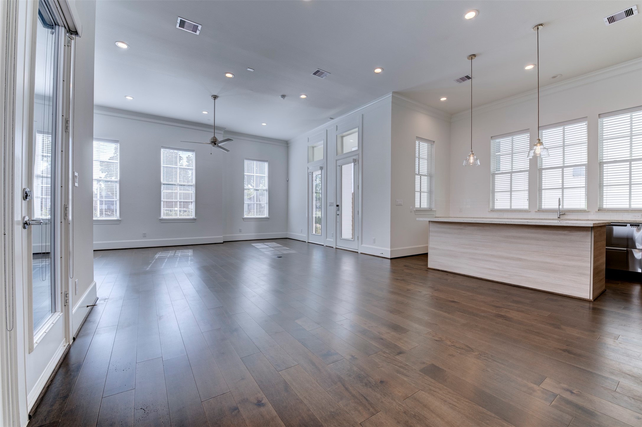 4947 Rusk Street Houston, TX 77023 - Photo 4 of 40