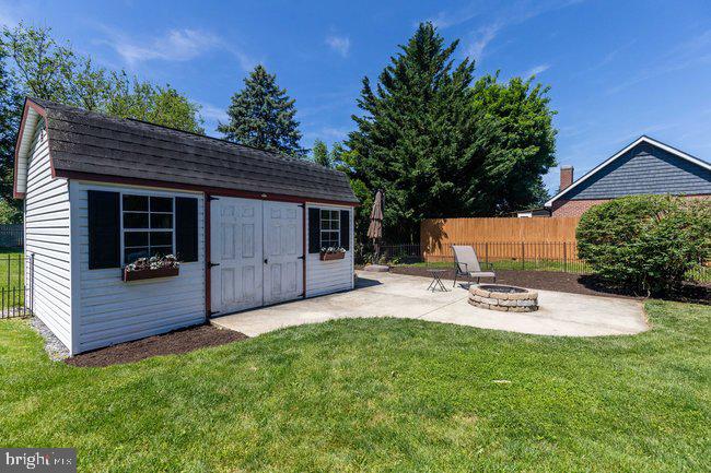 901 Cypress Street Chambersburg, PA 17201 - Photo 7 of 49