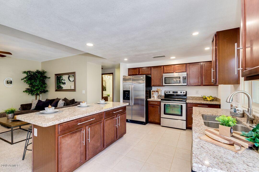 109 South Riata Drive Gilbert, AZ 85296 - Photo 6 of 26 Riata kitchen 2nd view