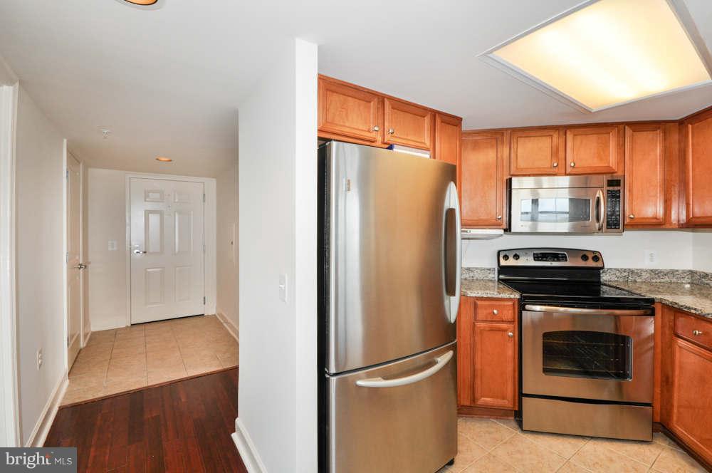 11800 Sunset Hills Road, Unit 722 Reston, VA 20190 - Photo 3 of 21 Kitchen