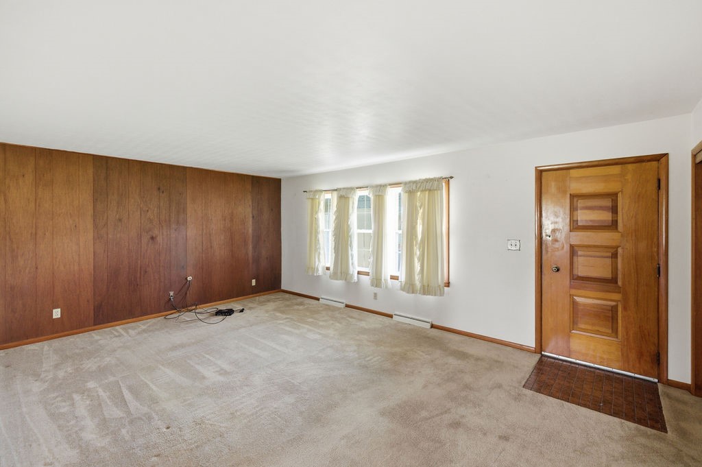 223 Crescent Drive Decatur, IL 62526 - Photo 5 of 23 Gallery Image 5