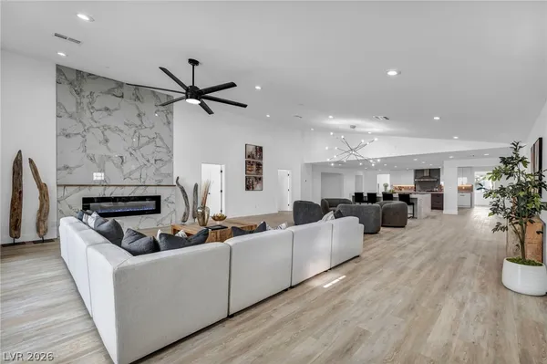 $10,000 | 3630 Tobias Lane, Las Vegas, NV 89120