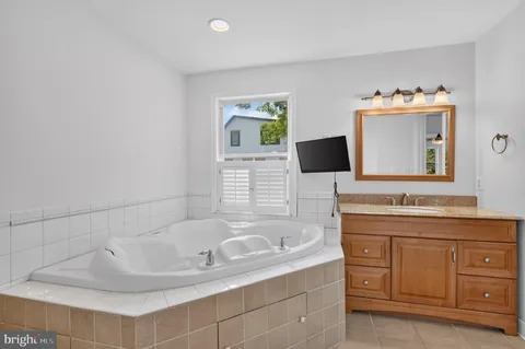 $1,267,000 | 750 North George Mason Drive, Arlington, VA 22203
