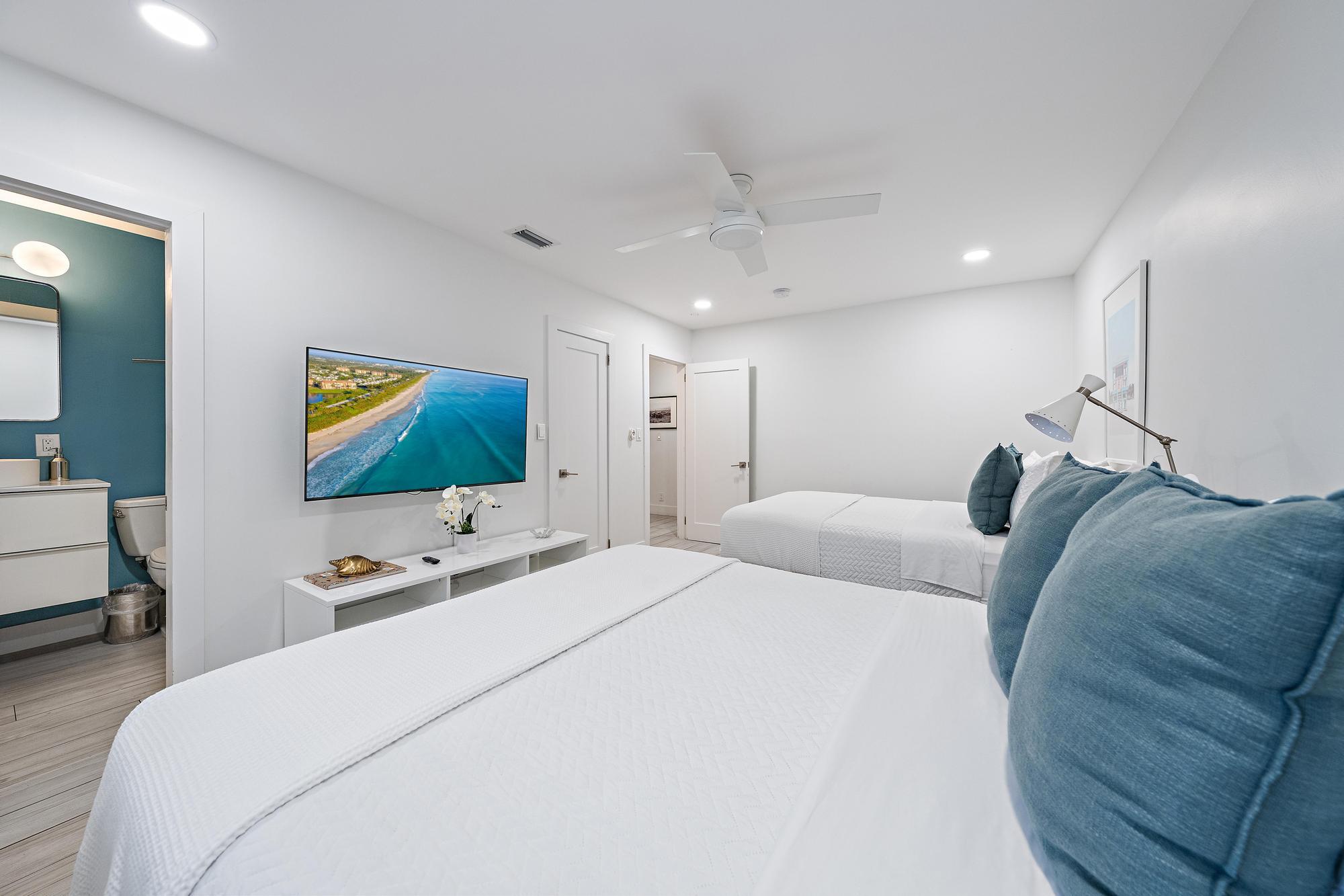 570 Dover Road Tequesta, FL 33469 - Photo 16 of 45 Guest Suite