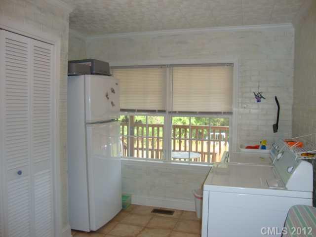 3962 Biggers Road Clover, SC 29710 - Photo 11 of 16