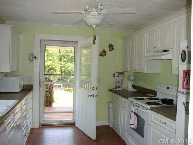 3962 Biggers Road Clover, SC 29710 - Photo 6 of 16