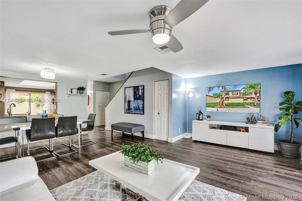 8925 Springtree Lakes Drive Sunrise, FL 33351 - Photo 2 of 38