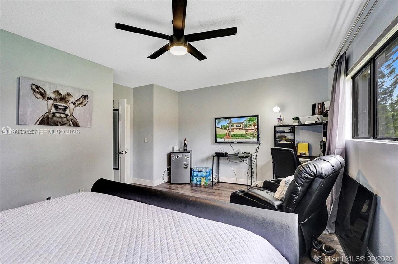 8925 Springtree Lakes Drive Sunrise, FL 33351 - Photo 31 of 38