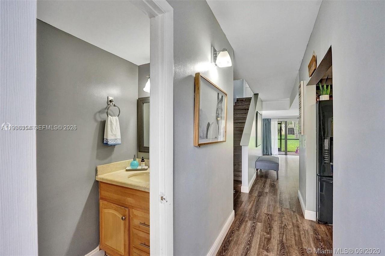 8925 Springtree Lakes Drive Sunrise, FL 33351 - Photo 33 of 38