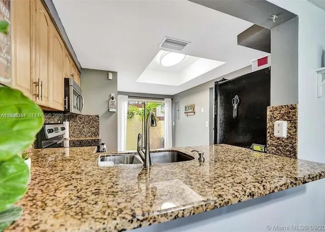 $375,000 | 8925 Springtree Lakes Drive, Sunrise, FL 33351