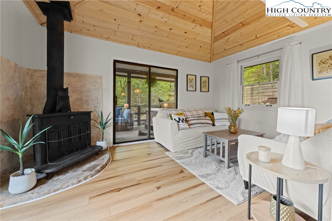 252 Hemlock Road Banner Elk, NC 28604 - Photo 3 of 50 Gallery Image 3