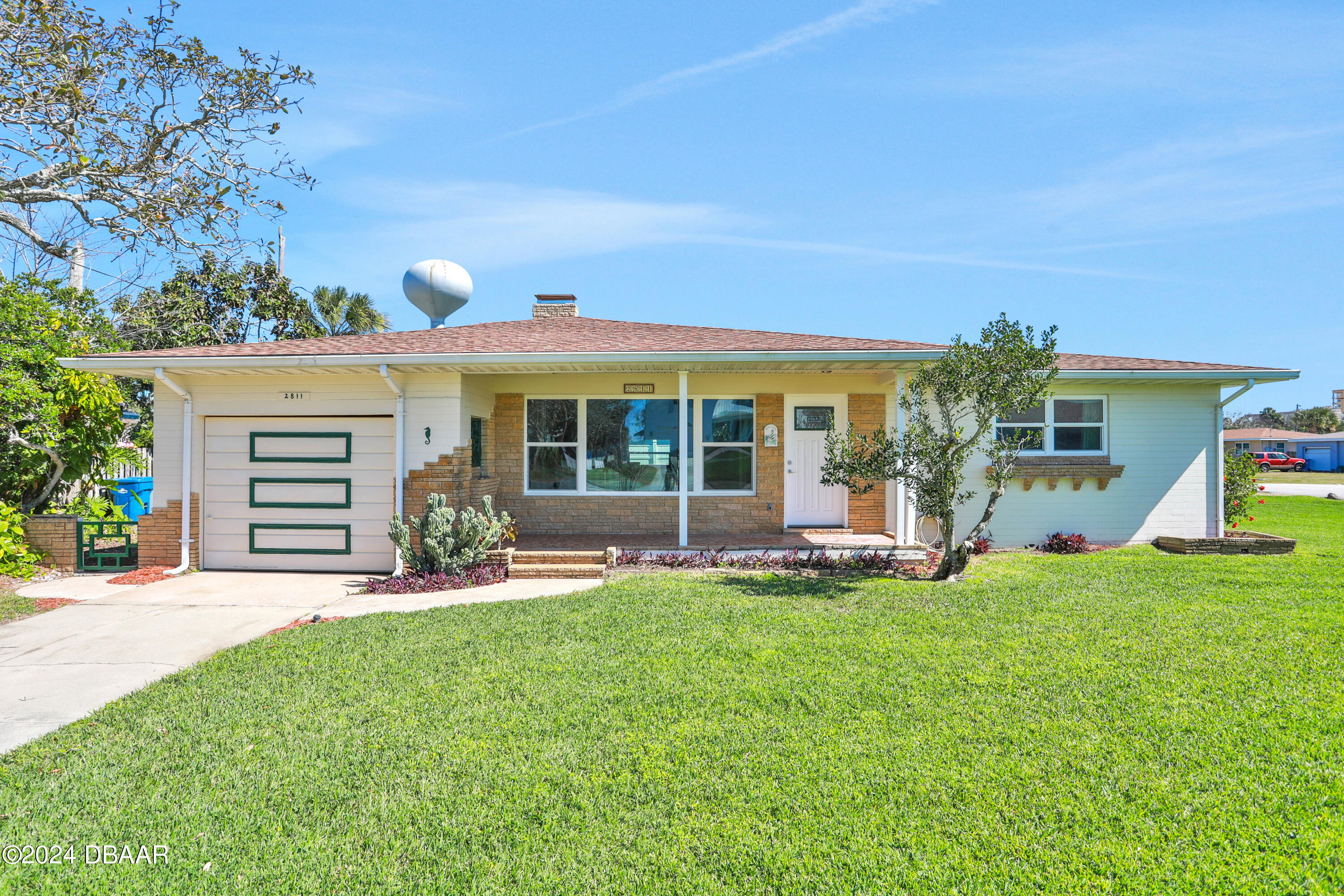 2811 South Peninsula Dr  