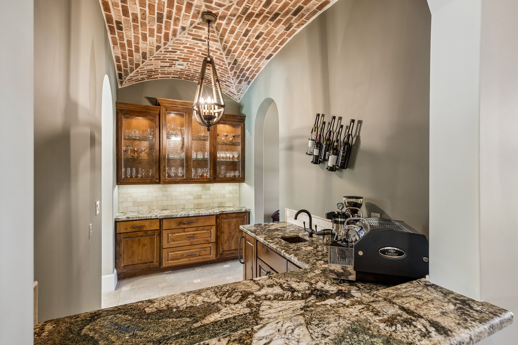 13127 Highwood Road Houston, TX 77079 - Photo 17 of 33 Gallery Image 17