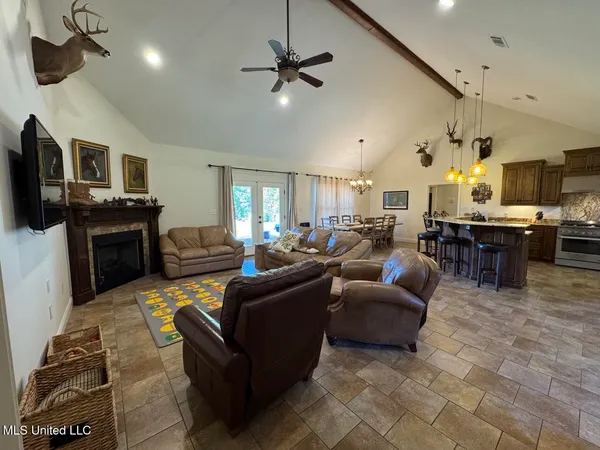 $1,199,000 | 5098 New Hope Road, Gloster, MS 39638