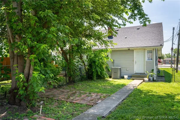 $275,000 | 101-103 East Stansifer Avenue, Clarksville, IN 47129
