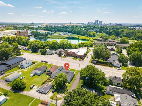$275,000 | 101-103 East Stansifer Avenue, Clarksville, IN 47129
