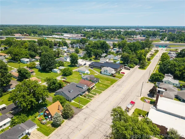 $275,000 | 101-103 East Stansifer Avenue, Clarksville, IN 47129
